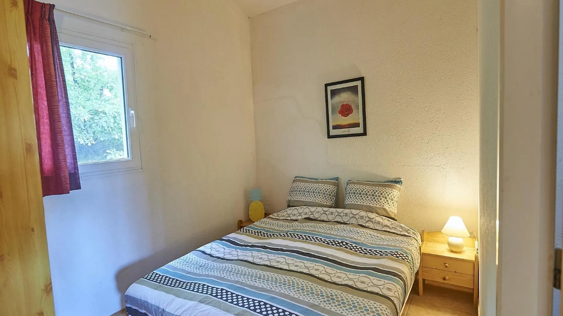 Holiday home Attractive Bungalow With A Terrace On A Hill In The Dordogne Mauroux