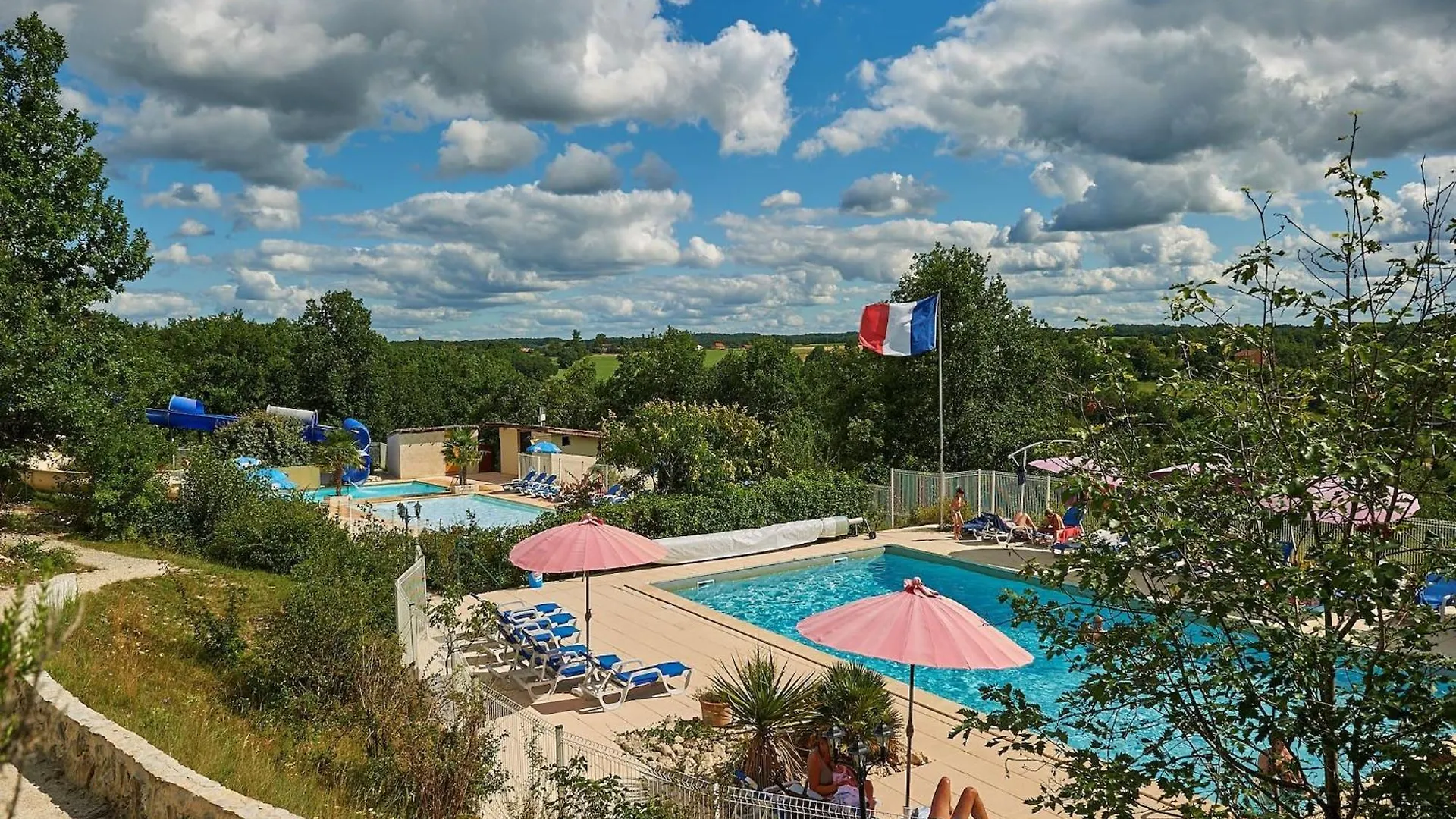 Attractive Bungalow With A Terrace On A Hill In The Dordogne Mauroux  0*, Mauroux (Lot) France